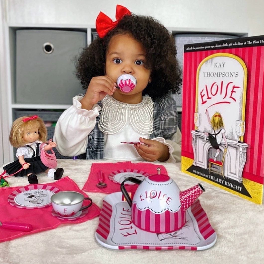 ELOISE POSEABLE DOLL WITH SKIPPERDEE AND PURSE IN TAKE-ALONG PACKAGE
