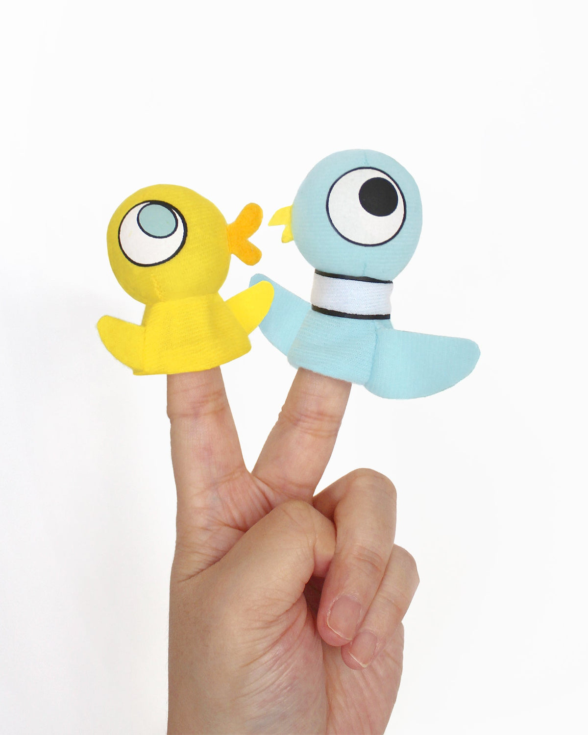 THE PIGEON & DUCKLING FINGER PUPPETS